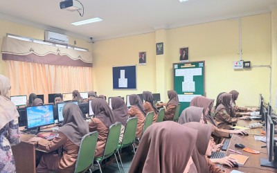 Persiapan Hadapi TKA, SMP Babussalam Gelar Simulasi Mandiri Bersama Bimbel PLC Pekanbaru