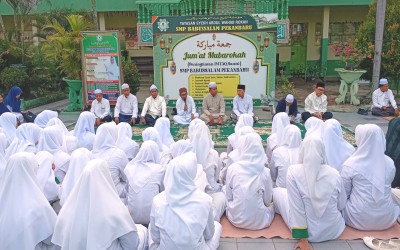 Jumat Mubarakah, SMP Babussalam Dimeriahkan Sholawatan Maulid Arbain dan Motivasi Pramuka